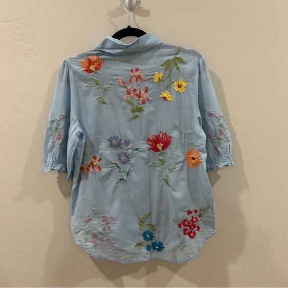 Women’s Johnny Was Evangeline Smocked Shirt, Blue, Small - Picture 5 of 6